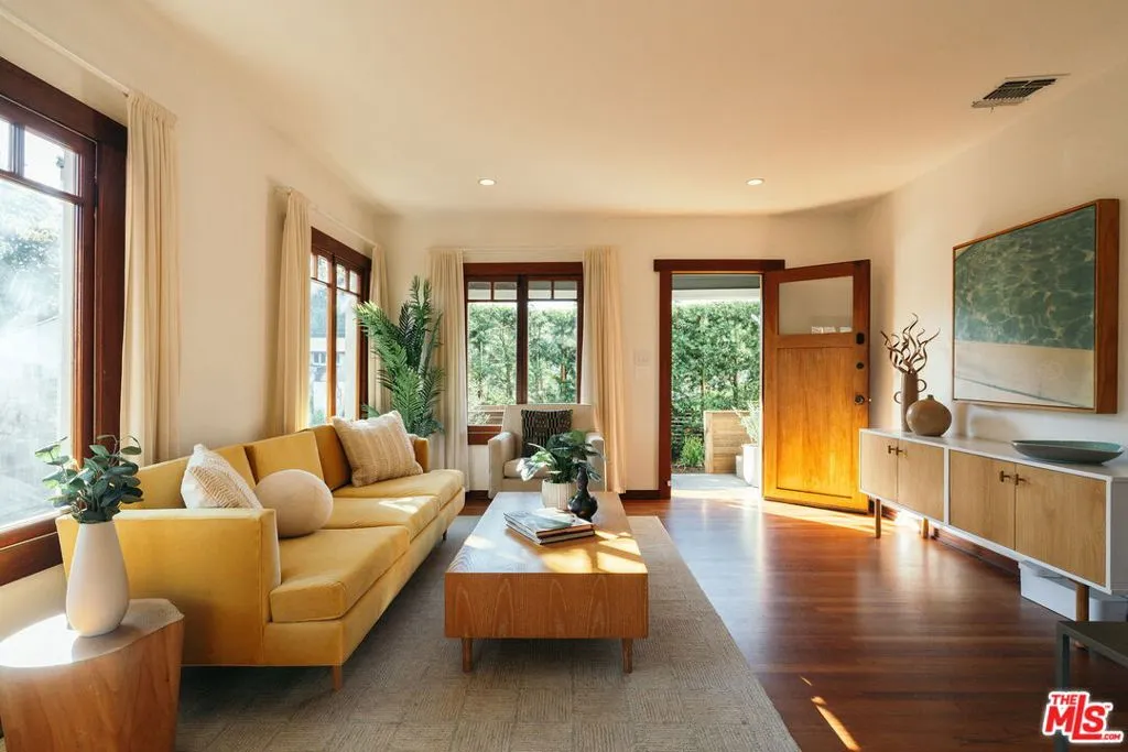 2030 Lovila Lane, Altadena, California 91001 home-pic-3